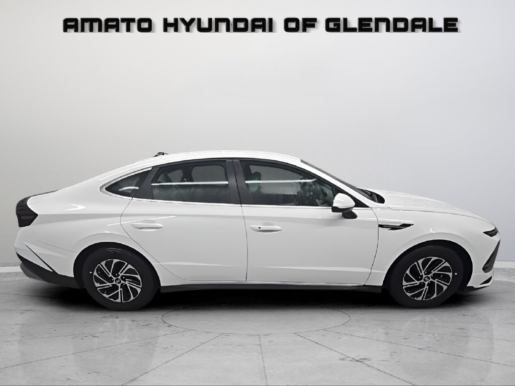 New 2026 Hyundai Sonata Blue FWD image 7