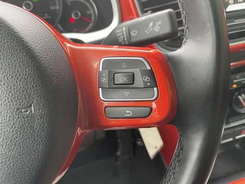 Used 2017 Volkswagen Beetle 1.8T S FWD image 19