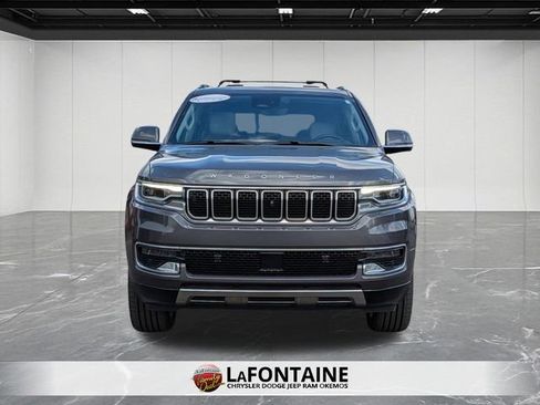 Used 2022 Jeep Wagoneer Series III w/ Premium Group I AWD/4WD image 8