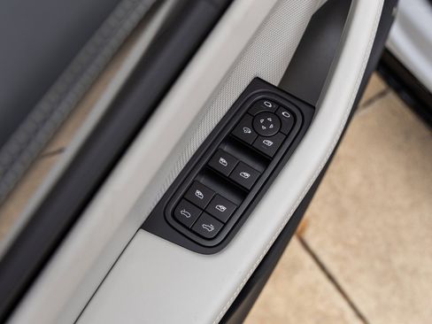 New 2025 Porsche Macan Turbo Electric image 24