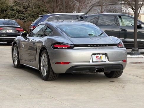 Used 2024 Porsche 718 Cayman image 10