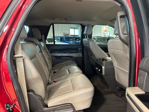 Used 2019 Ford Expedition Max XLT w/ Equipment Group 202A RWD image 40