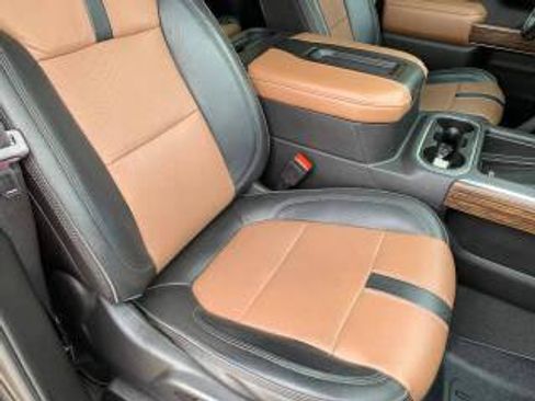 Used 2019 Chevrolet Silverado 1500 High Country w/ Technology Package image 14