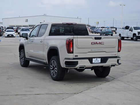 New 2026 GMC Sierra 1500 AT4 w/ AT4 Premium Package AWD/4WD image 4