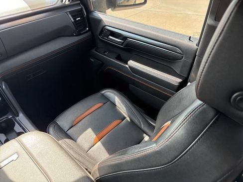 Used 2024 GMC Sierra 2500 AT4 w/ AT4 Premium Plus Package AWD/4WD image 17