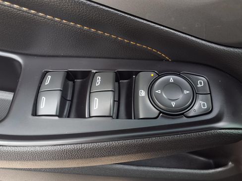 Used 2018 Chevrolet Traverse LT AWD/4WD image 12