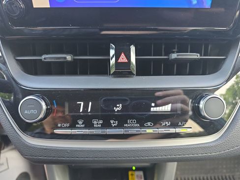 Used 2023 Toyota Corolla Cross LE FWD image 26