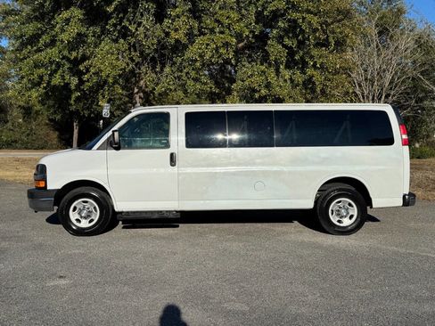 Used 2016 Chevrolet Express 3500 LT w/ LT Preferred Equipment Group image 3
