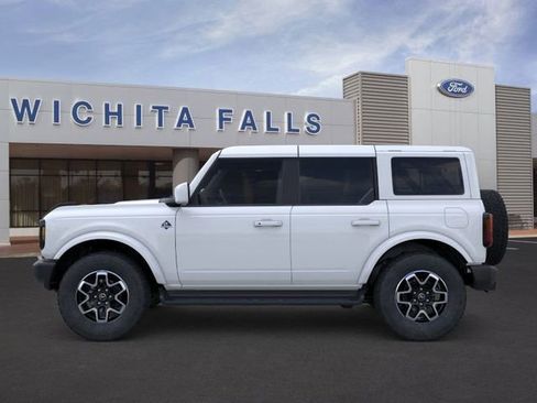 New 2025 Ford Bronco Outer Banks image 3