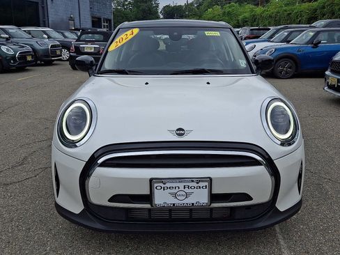 Used 2024 MINI Cooper 4-Door Hardtop FWD image 2