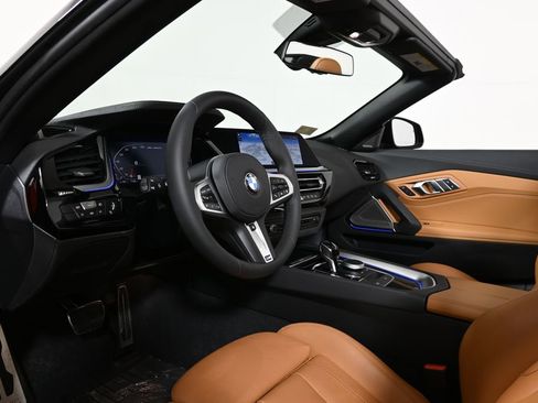 Used 2025 BMW Z4 M40i w/ Premium Package image 22