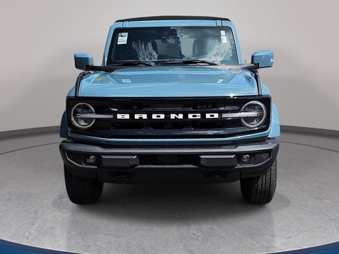 Used 2023 Ford Bronco Outer Banks AWD/4WD image 2