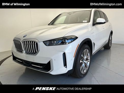 Certified 2025 BMW X5 xDrive50e w/ Premium Package image 1