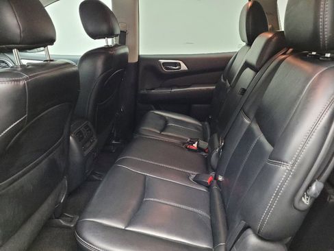 Used 2016 Nissan Pathfinder SL w/ SL Premium Package AWD/4WD image 18