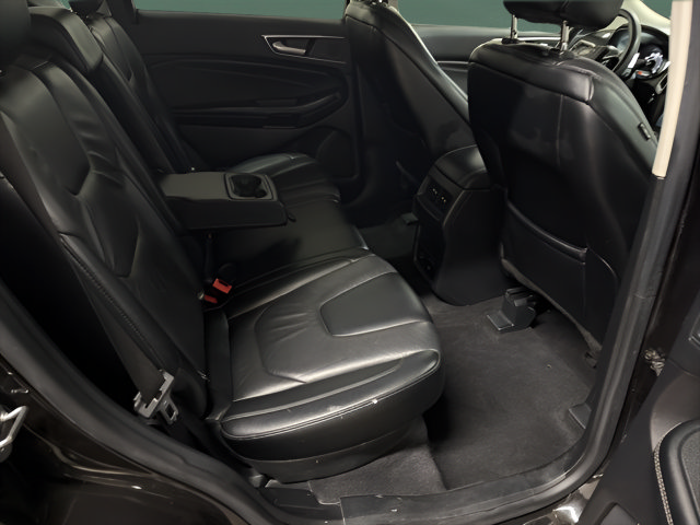 Used 2022 Ford Edge Titanium AWD/4WD image 14