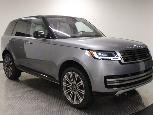 Used 2023 Land Rover Range Rover SE image 11