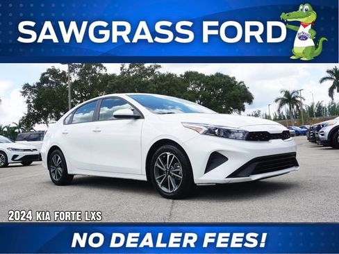 Used 2024 Kia Forte LXS FWD image 1