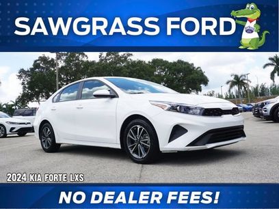 Used 2024 Kia Forte LXS