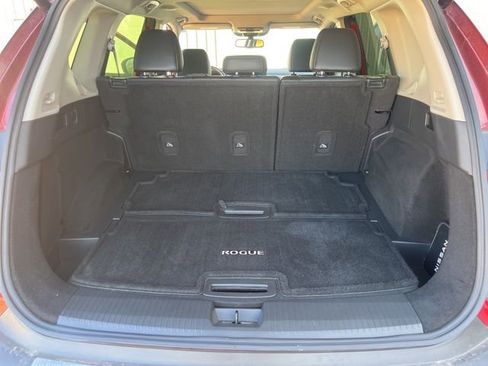 Used 2023 Nissan Rogue Platinum image 8