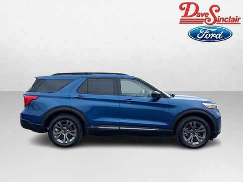 Used 2023 Ford Explorer XLT w/ Equipment Group 202A AWD/4WD image 5