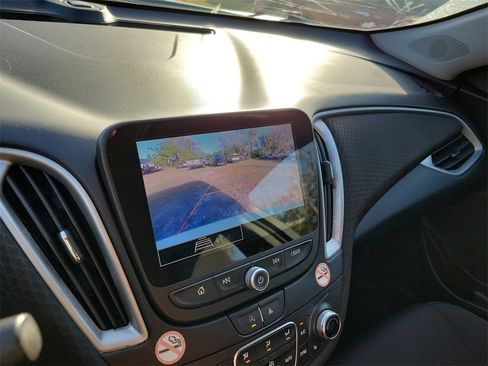 Used 2024 Chevrolet Malibu LT image 21