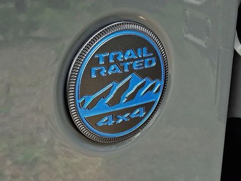 Used 2023 Jeep Wrangler Unlimited AWD/4WD image 30