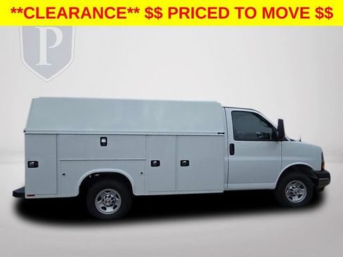 New 2025 Chevrolet Express 3500 w/ Power Convenience Package RWD image 5