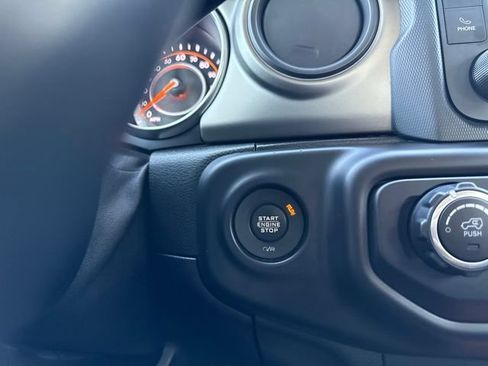 Used 2018 Jeep Wrangler Unlimited Sport S AWD/4WD image 27