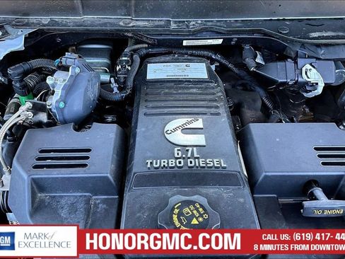 Used 2024 RAM 3500 Laramie AWD/4WD image 36
