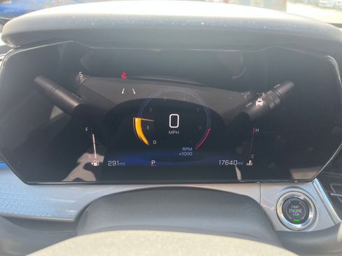 Used 2025 Chevrolet Trax LT w/ LT Convenience Package image 35