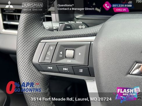 New 2025 Mitsubishi Outlander SE image 27