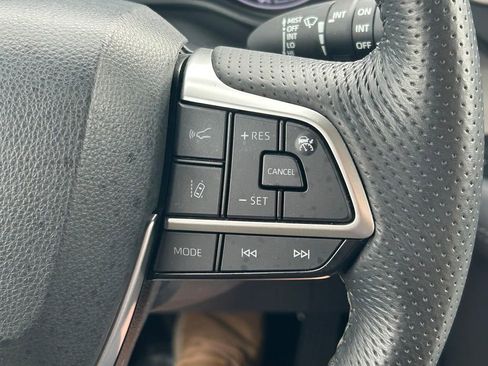 Used 2024 Toyota Sienna Limited AWD/4WD image 46