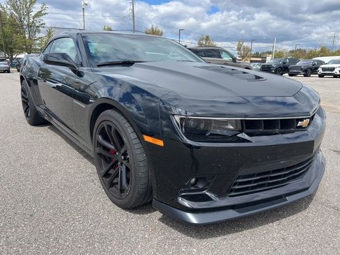 Used 2015 Chevrolet Camaro SS w/ SS Performance Package RWD image 4