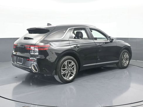 Used 2022 Genesis GV70 2.5T w/ Select Package image 6