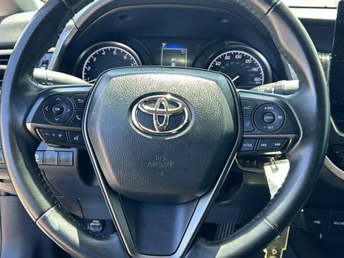 Used 2024 Toyota Camry SE FWD image 19