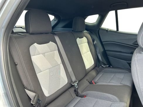 Certified 2024 Chevrolet Trax RS w/ Driver Confidence Package FWD image 18