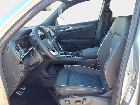 New 2026 Volkswagen Atlas Cross Sport SEL Premium R-Line AWD/4WD image 9