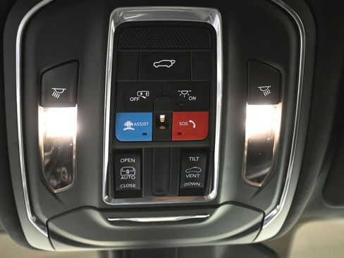 Used 2023 Jeep Grand Cherokee L Laredo AWD/4WD image 16