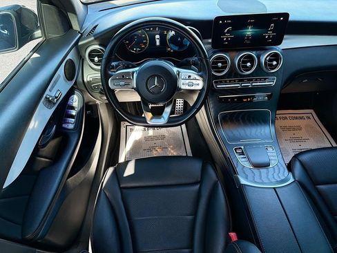 Used 2022 Mercedes-Benz GLC 300 image 17