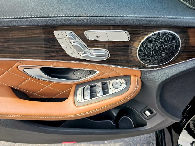 Used 2018 Mercedes-Benz C 300 4MATIC Sedan image 23