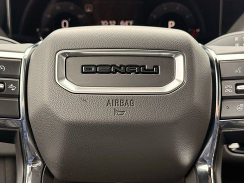 Used 2025 GMC Yukon XL Denali AWD/4WD image 20