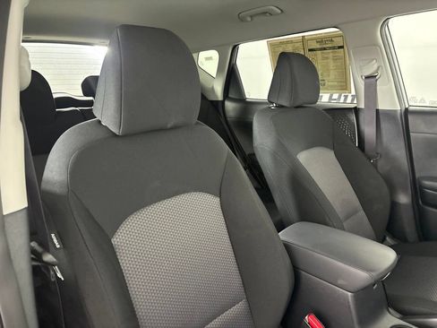 Used 2025 Kia Soul LX w/ LX Technology Package FWD image 28