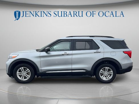 Used 2023 Ford Explorer XLT w/ Equipment Group 202A AWD/4WD image 6