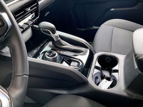 Used 2024 GMC Canyon Elevation w/ Trailering Package image 15