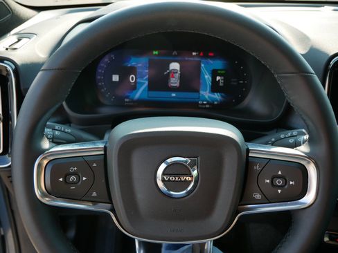 Used 2023 Volvo XC40 Recharge Plus w/ Protection Package Premier AWD/4WD image 24