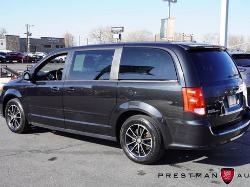 Used 2017 Dodge Grand Caravan GT image 17