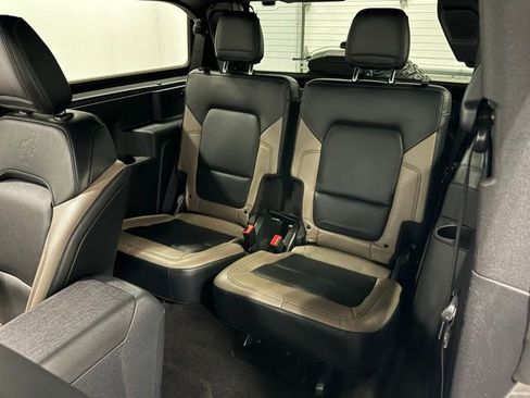 Used 2023 Ford Bronco Wildtrak image 33