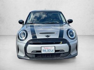 Used 2024 MINI Cooper SE video 2