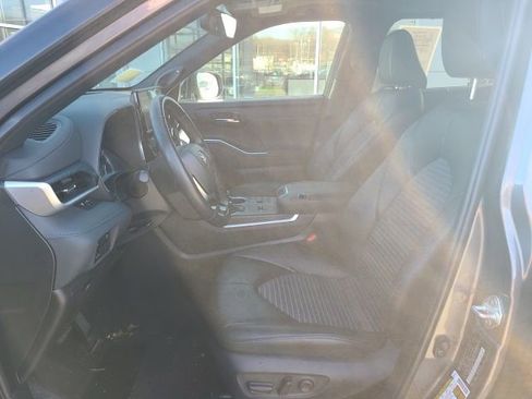 Used 2023 Toyota Highlander XSE image 17