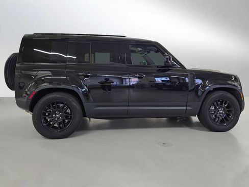 Used 2025 Land Rover Defender 110 S AWD/4WD image 5